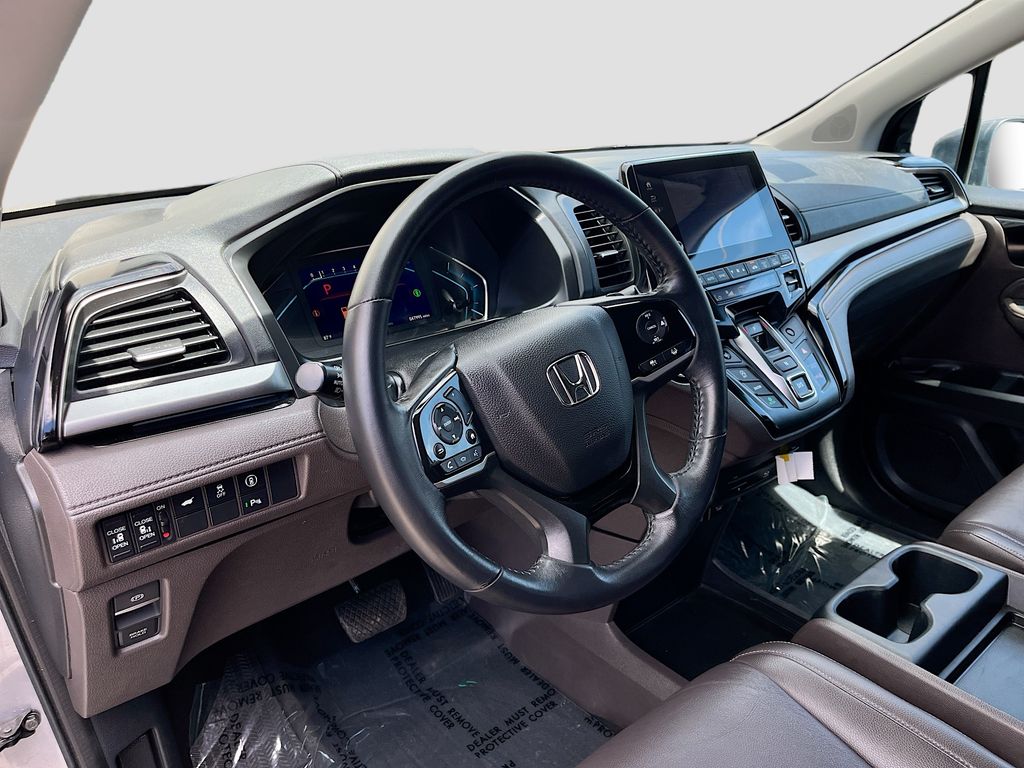 Used 2023 Silver Honda Touring image 9