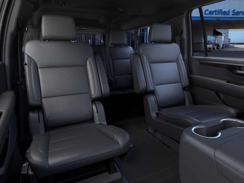 2025 Chevrolet Suburban LT
