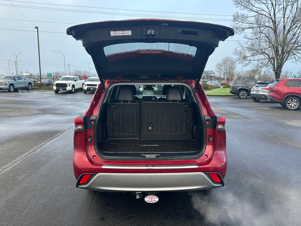 2020 Toyota Highlander Platinum