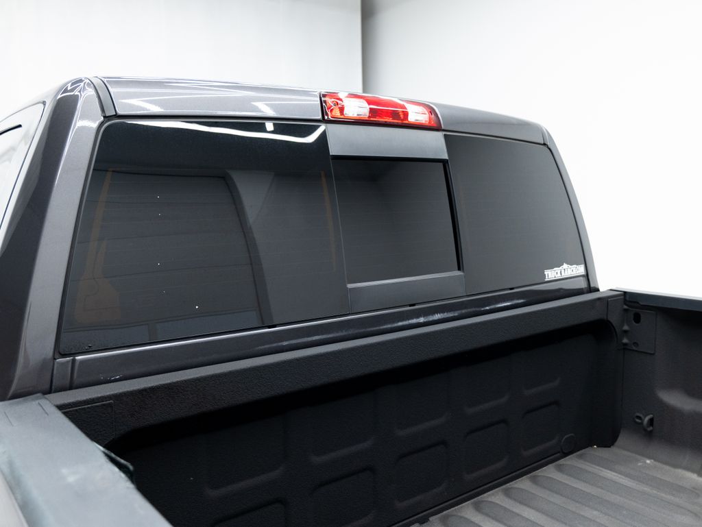 2018 Granite Crystal Metallic Clearcoat Ram 2500 Laramie 4X4 Truck