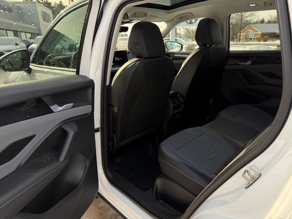 New 2026 White Volkswagen 2.0T SE image 26