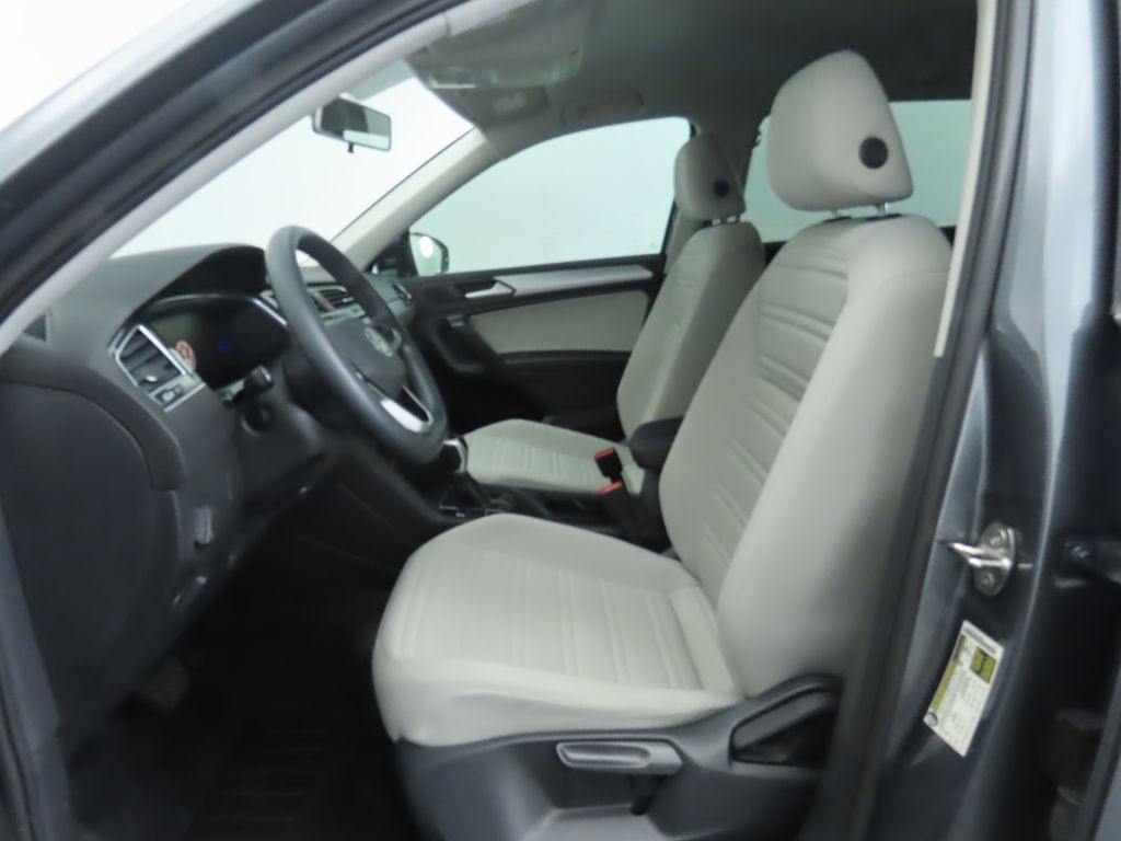 Thumbnail: 2022 Volkswagen Tiguan - 19