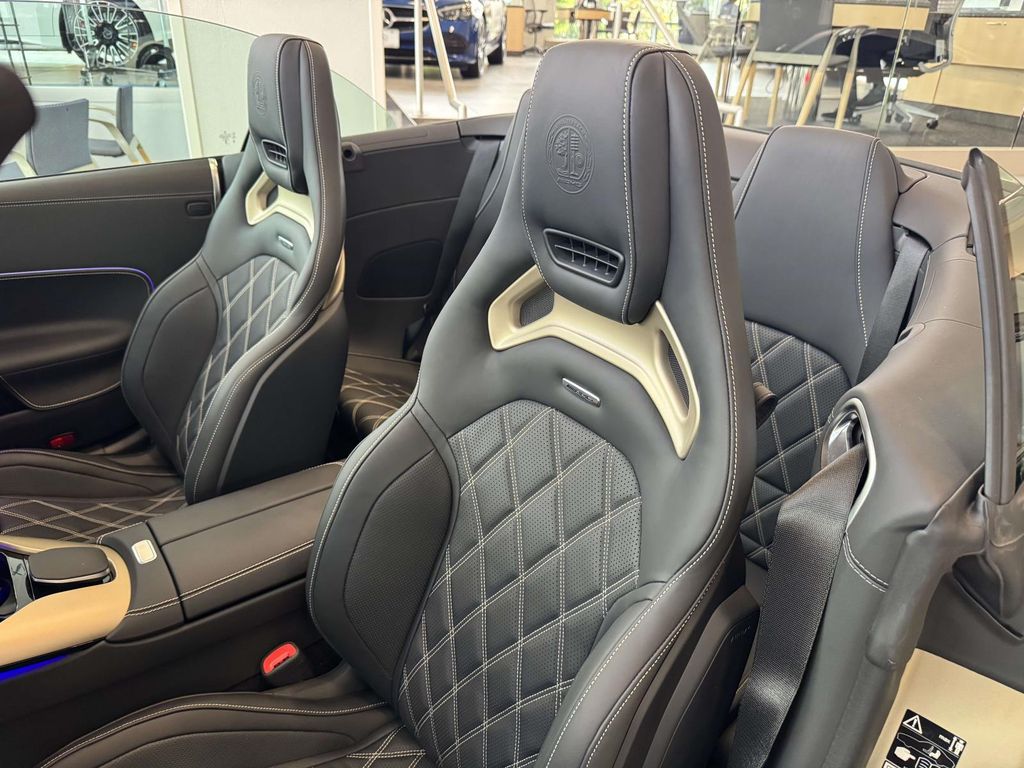 Thumbnail: 2025 Mercedes-Benz SL-Class - 22