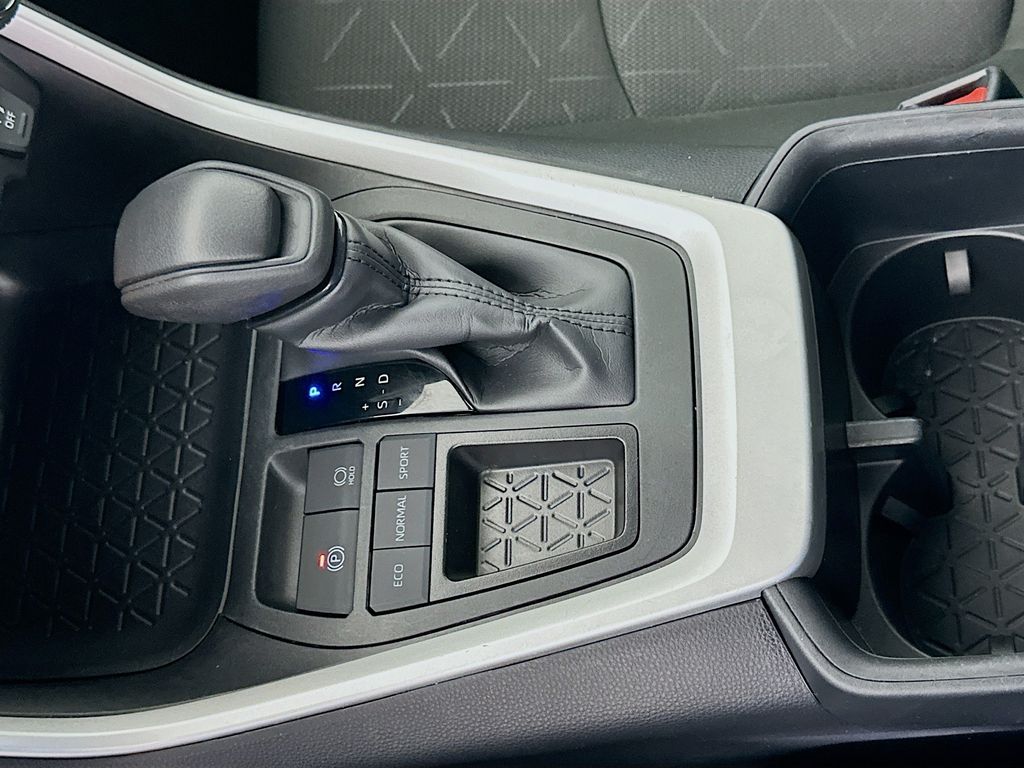 Thumbnail: 2025 Toyota RAV4 - 17