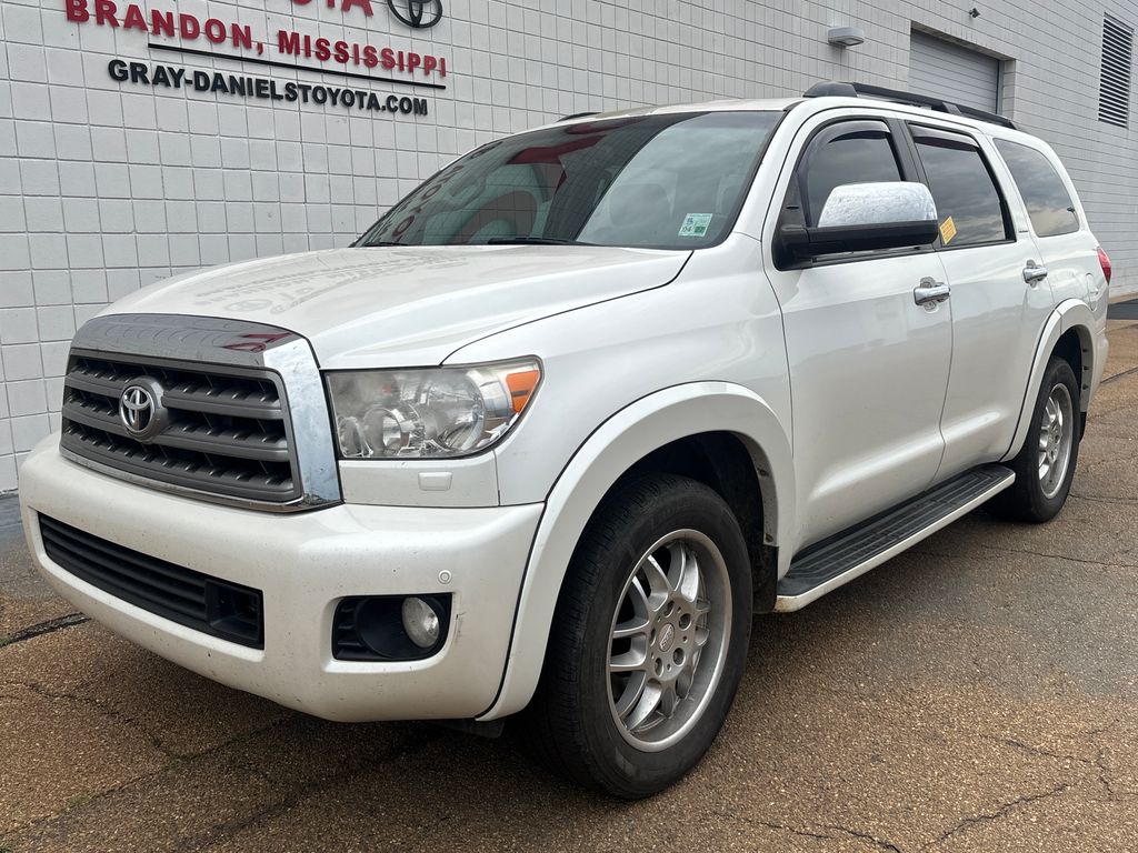 2014 Toyota Sequoia 5.7 Auto Platinum's photo
