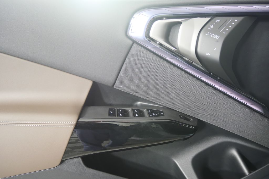 Thumbnail: 2026 BMW X3 - 8