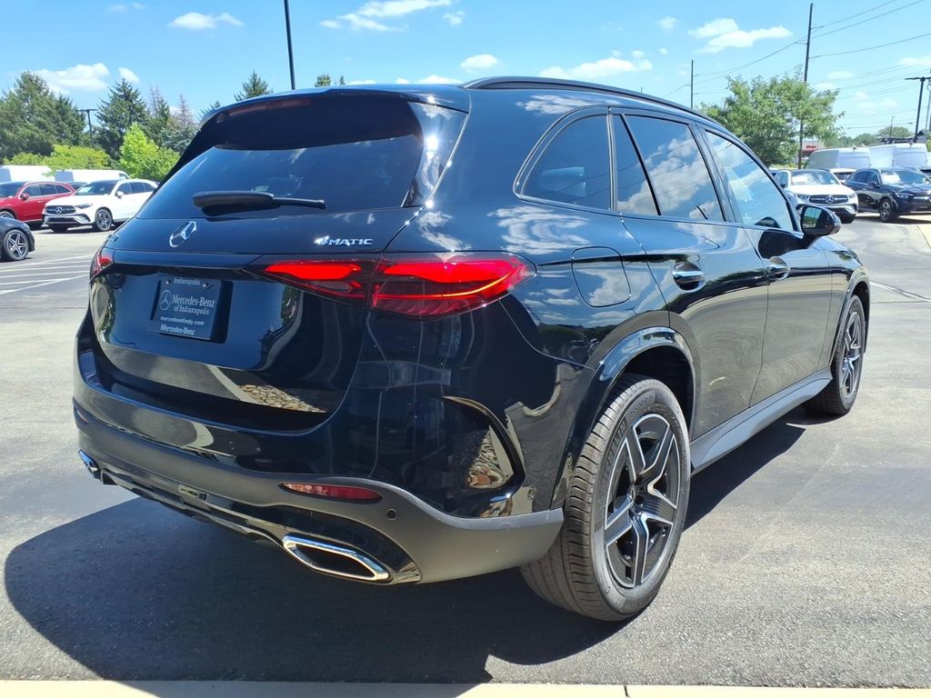 New 2026 Black Mercedes-Benz GLC 300 image 6
