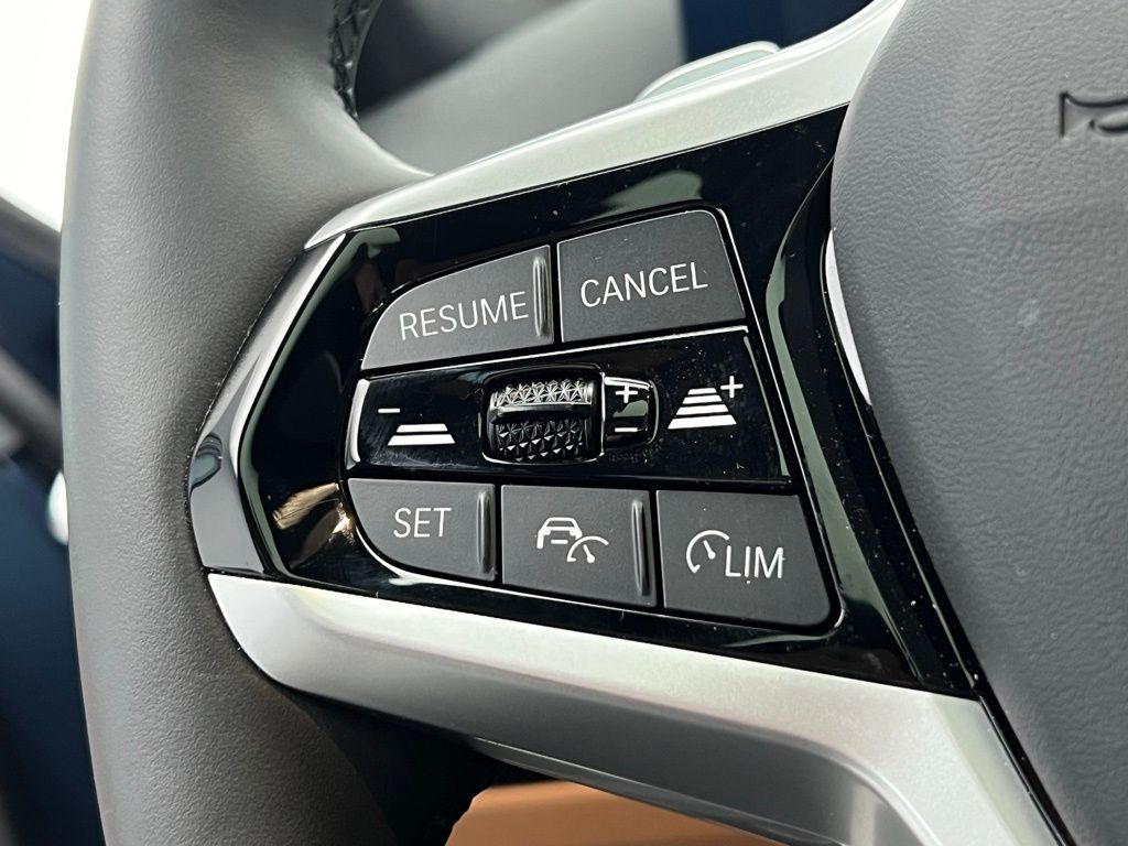 Thumbnail: 2025 BMW 3 Series - 19