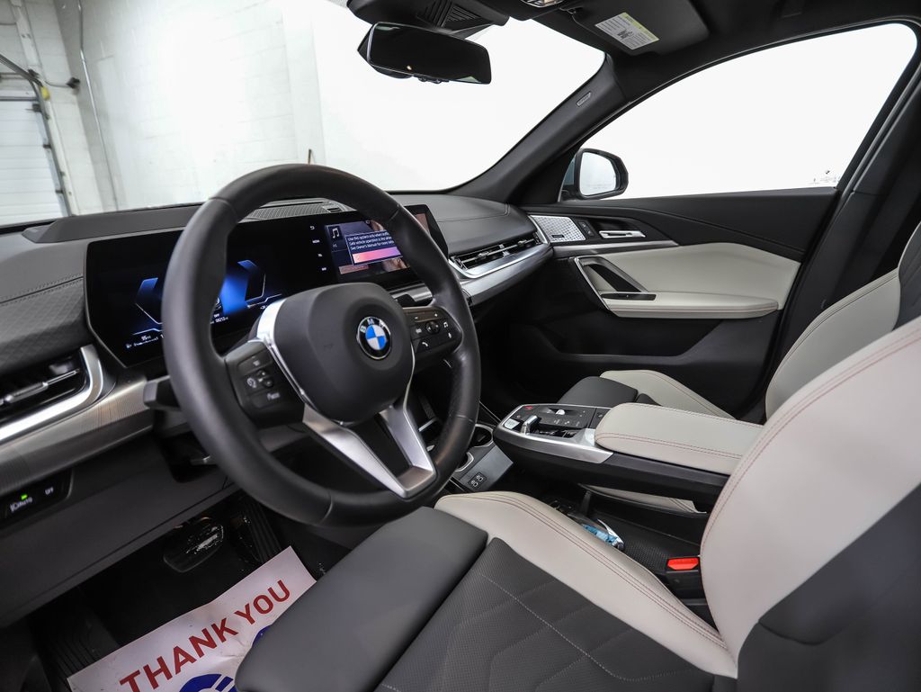 Thumbnail: 2025 BMW X2 - 10