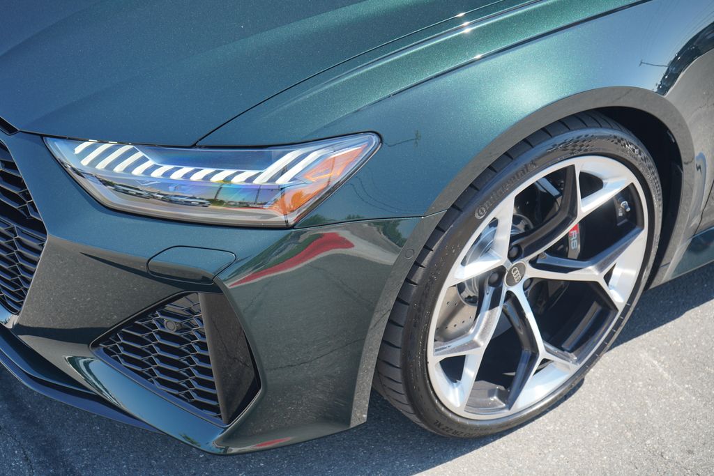 Thumbnail: 2025 Audi RS 6 - 2