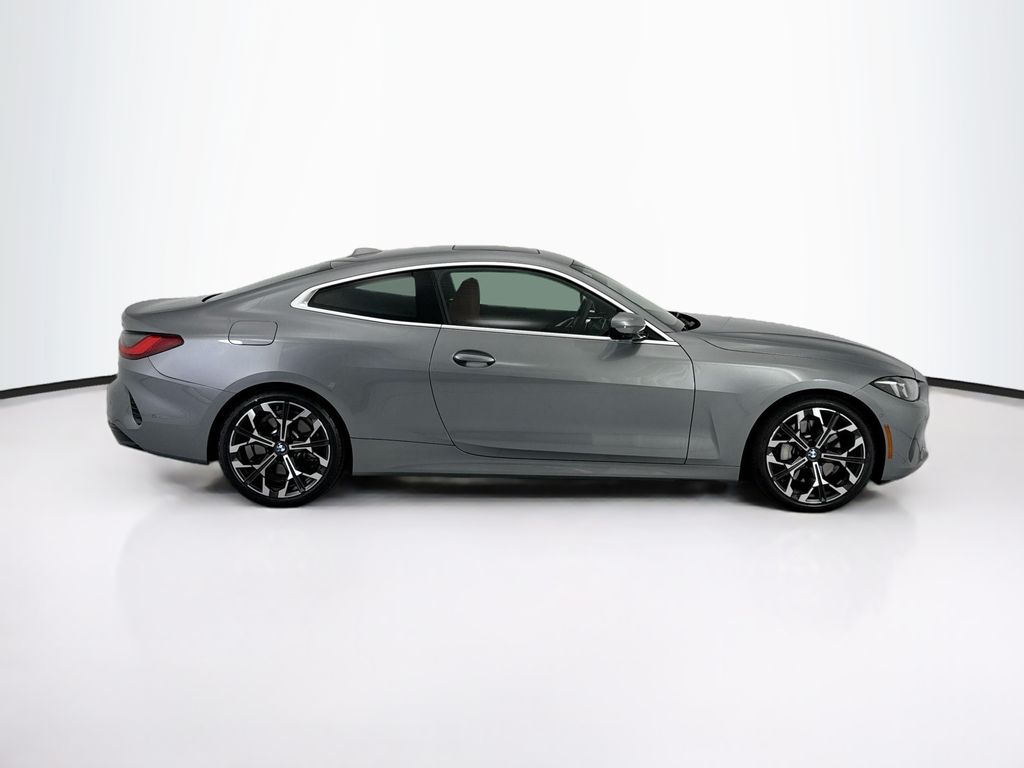 Thumbnail: 2026 BMW 4 Series - 4
