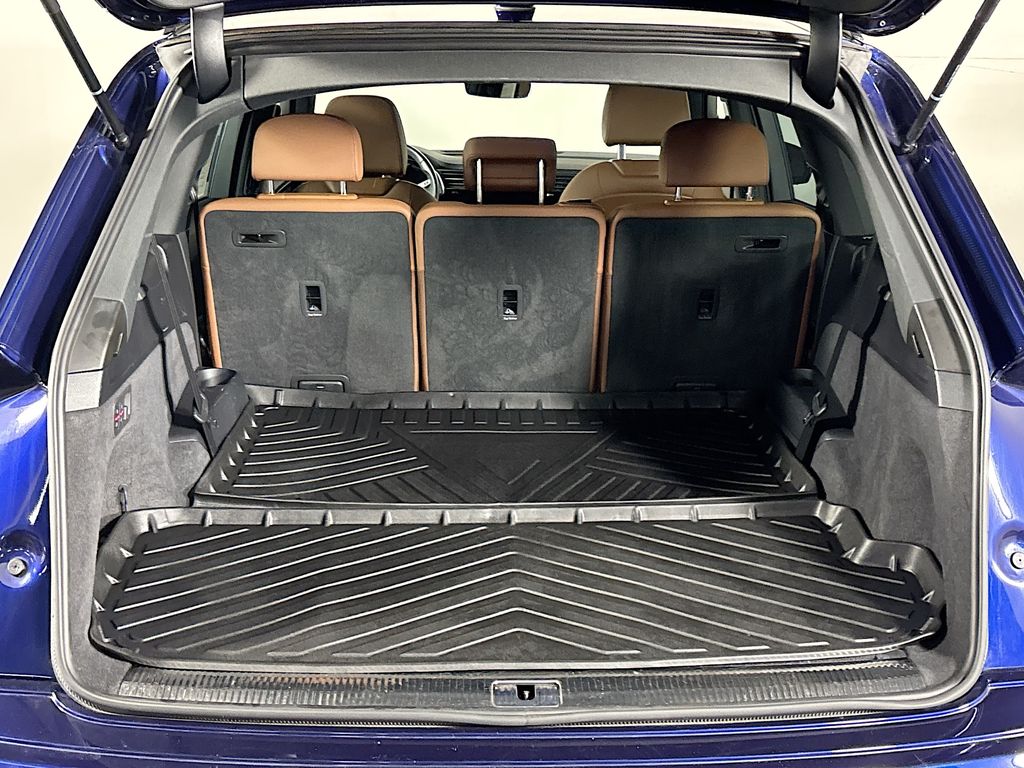 2022 Audi Q7 55 Premium Plus