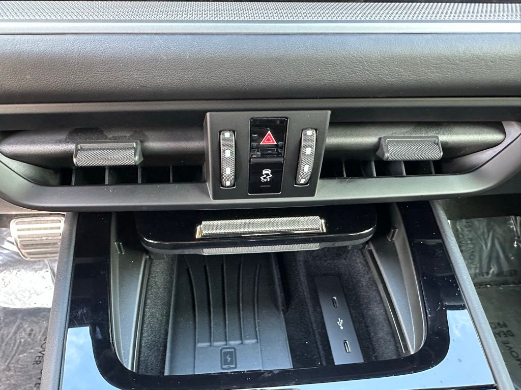 Thumbnail: 2024 Porsche Cayenne - 22