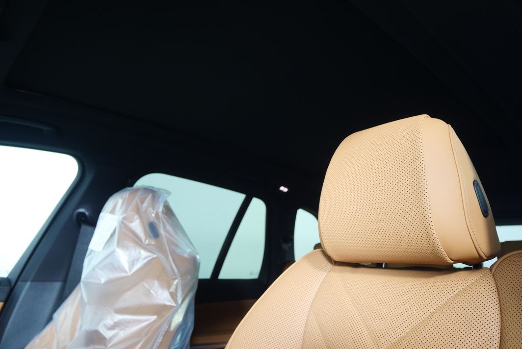 Thumbnail: 2026 BMW X5 - 12