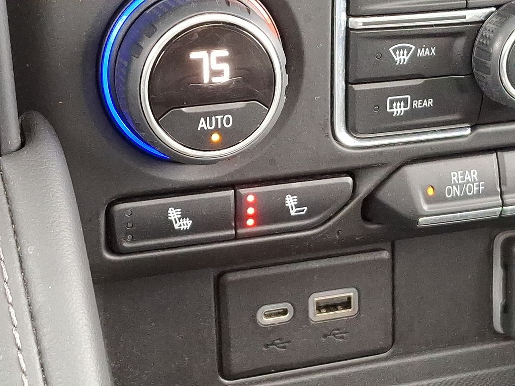 Thumbnail: 2022 Chevrolet Suburban - 27