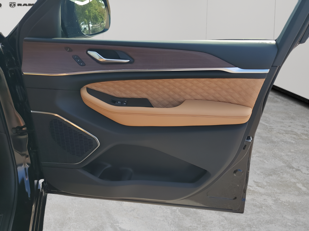 New Car 2025 Jeep Grand Cherokee L  Summit For Sale Under $70,000 In Austin, Texas