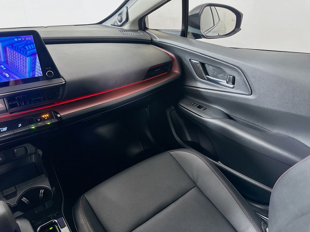Thumbnail: 2024 Toyota Prius Prime - 22
