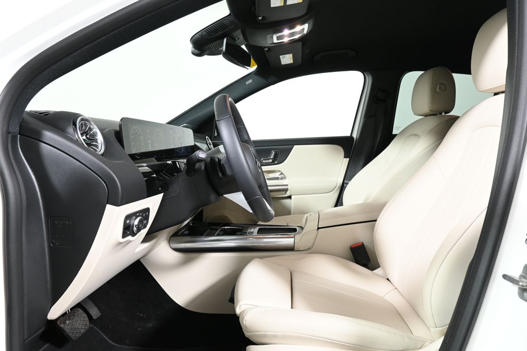 2025 Mercedes-Benz GLA 250 4MATIC 3