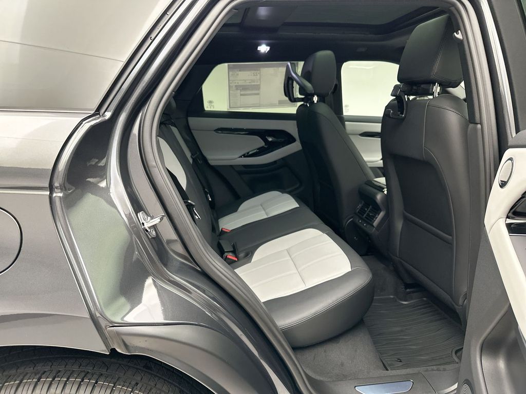 Thumbnail: 2026 Land Rover Range Rover Evoque - 7