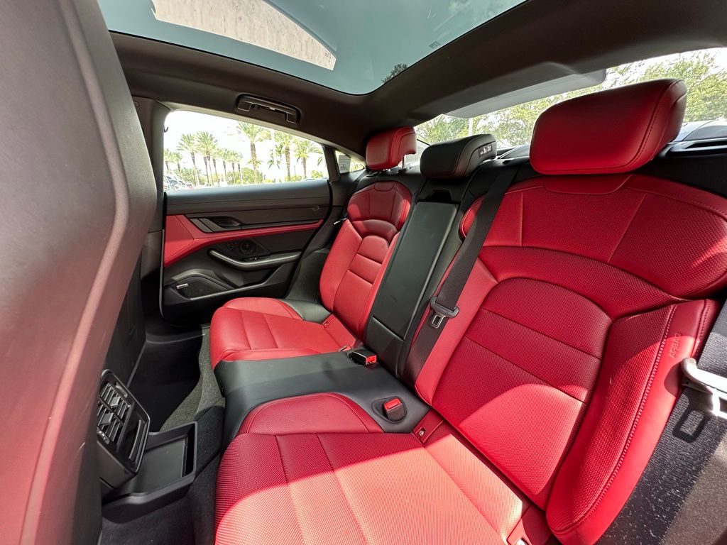 Thumbnail: 2024 Porsche Taycan - 31