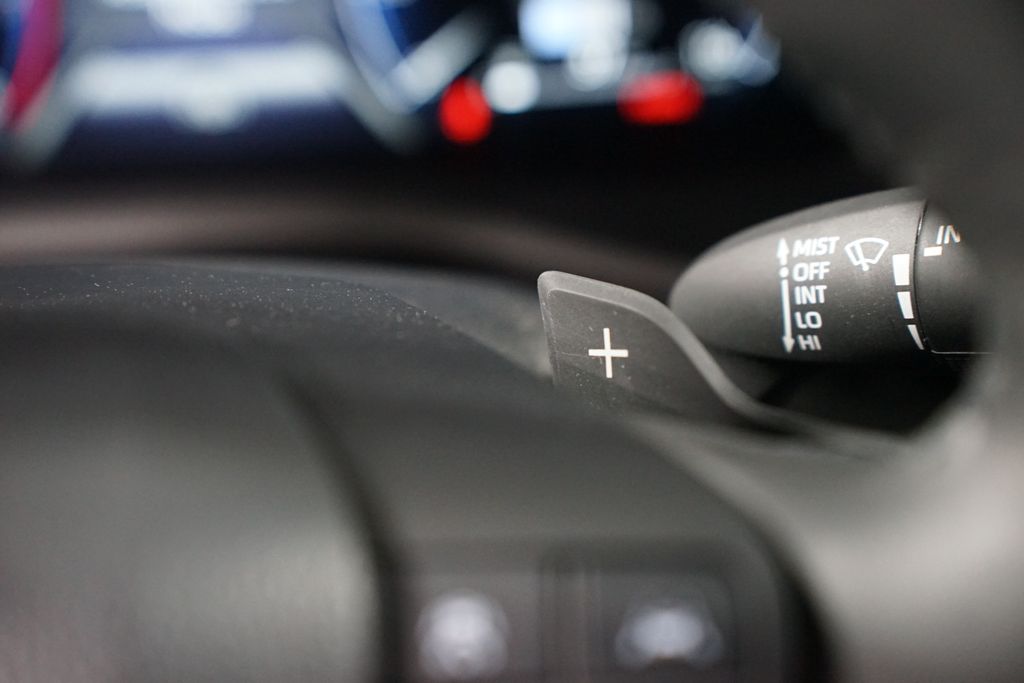 Thumbnail: 2025 Toyota Camry - 15