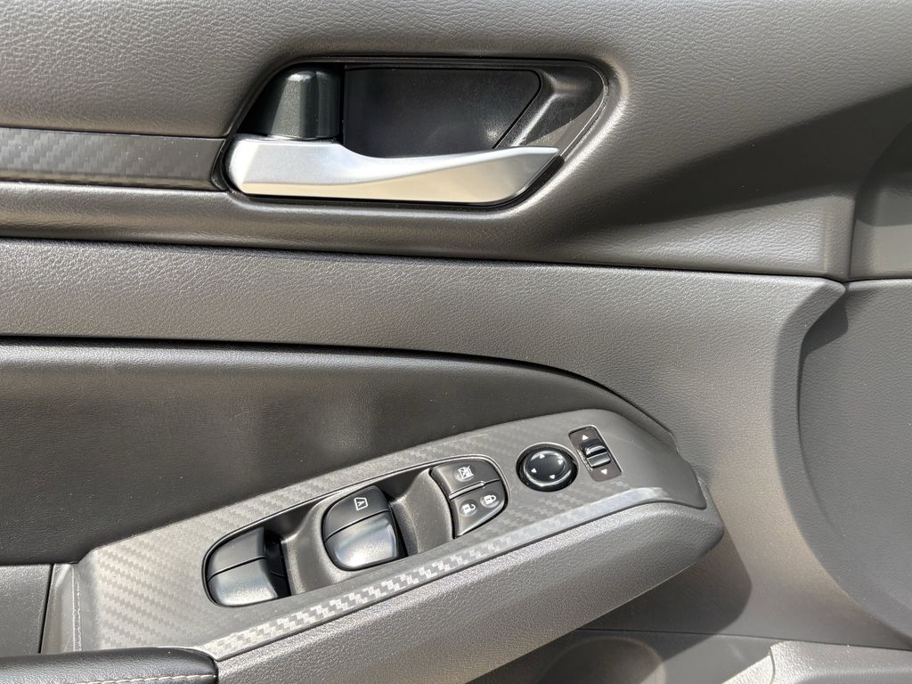 Used 2024 Super Black Clearcoat Nissan 2.5 SV image 11