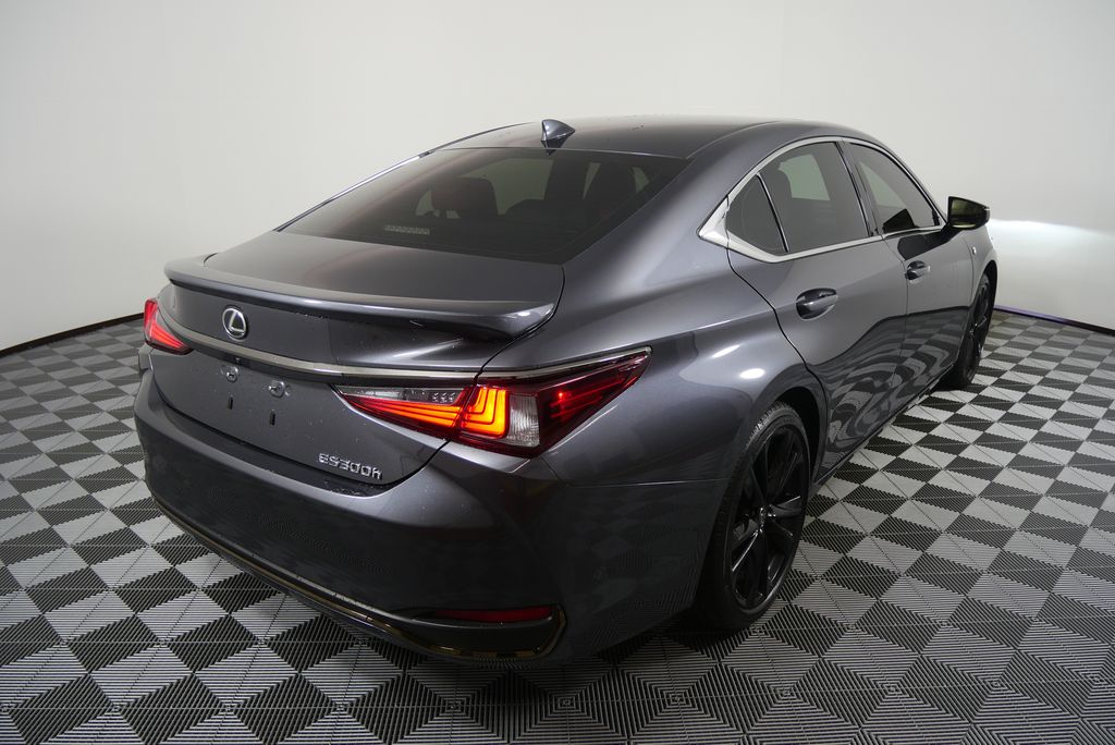 Thumbnail: 2024 Lexus ES - 4