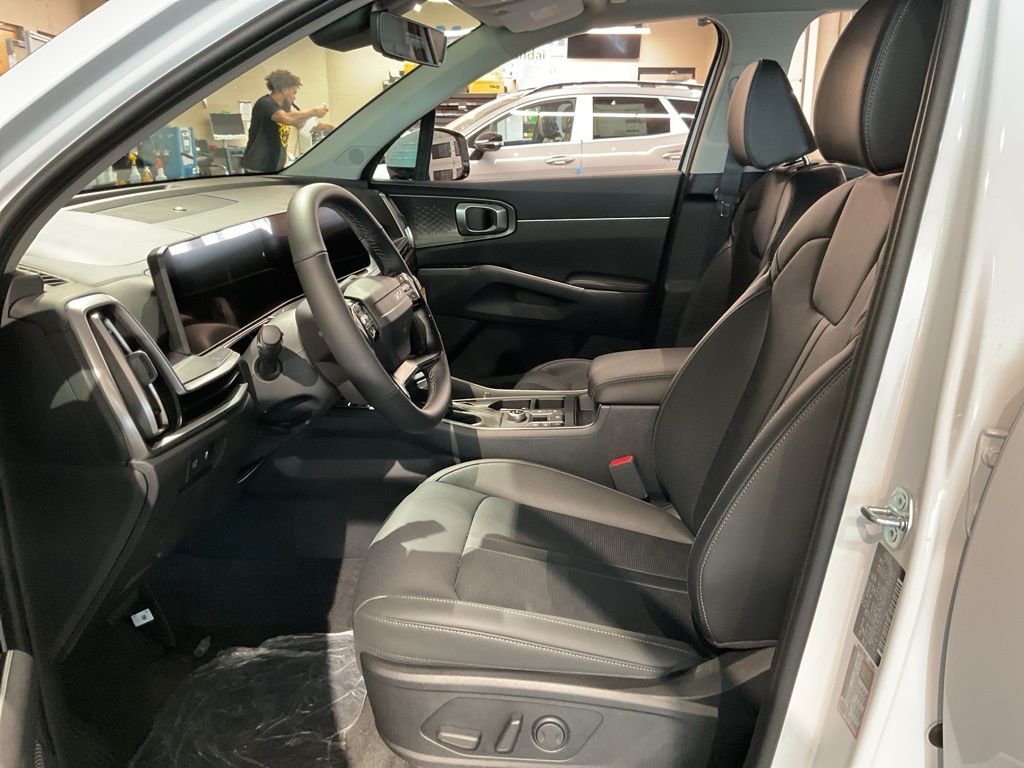 New 2026 White Kia EX image 8