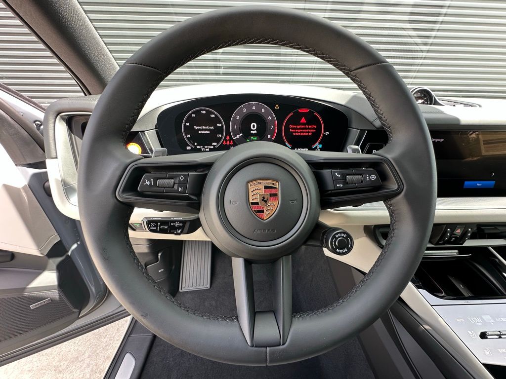 Thumbnail: 2025 Porsche Cayenne - 18
