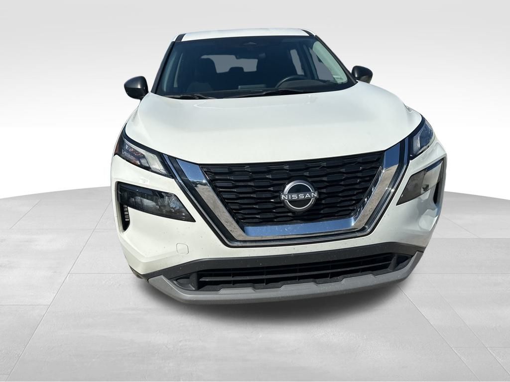2023 Glacier White Nissan Rogue S AWD SUV