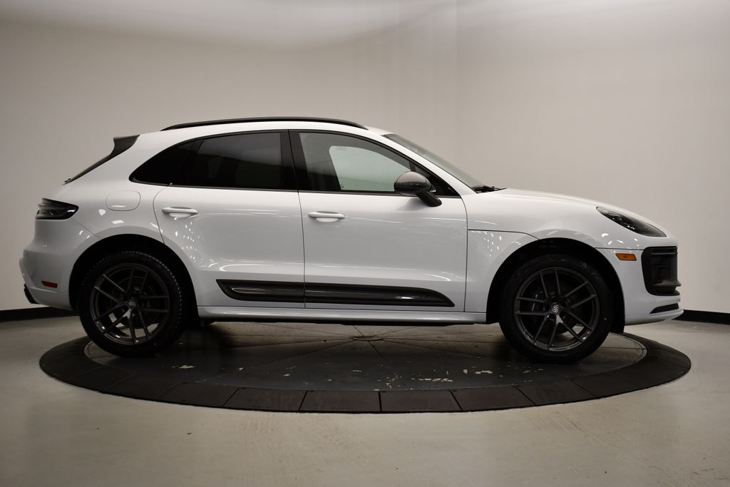 2024 Porsche Macan T 6