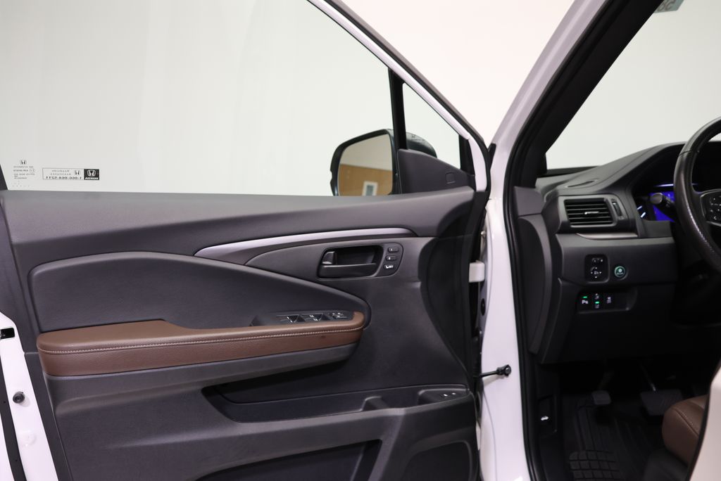 Thumbnail: 2025 Honda Passport - 30