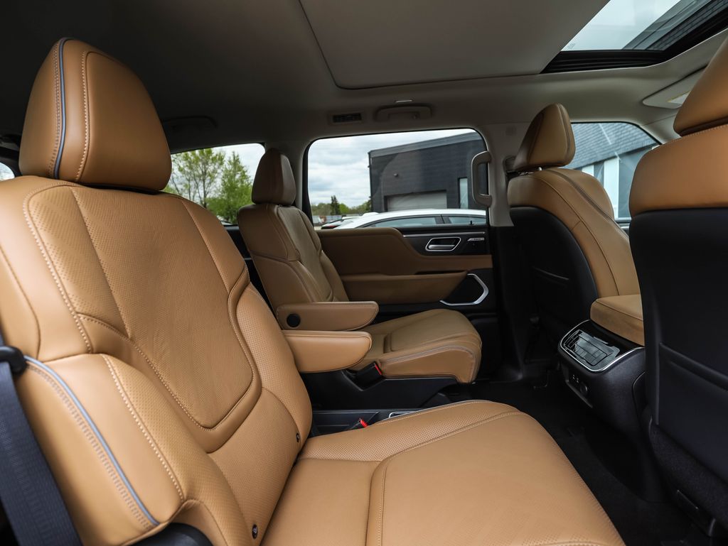Thumbnail: 2025 INFINITI QX80 - 29