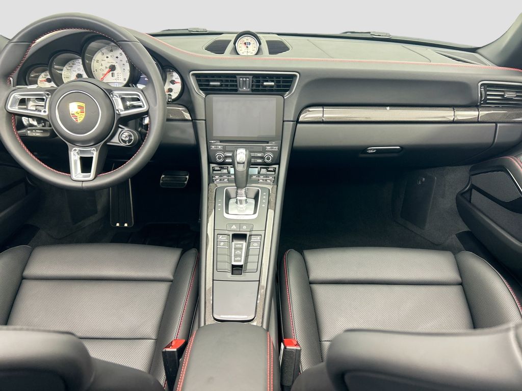 Thumbnail: 2019 Porsche 911 - 15