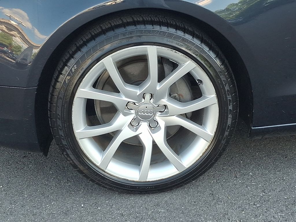 Thumbnail: 2012 Audi A5 - 8