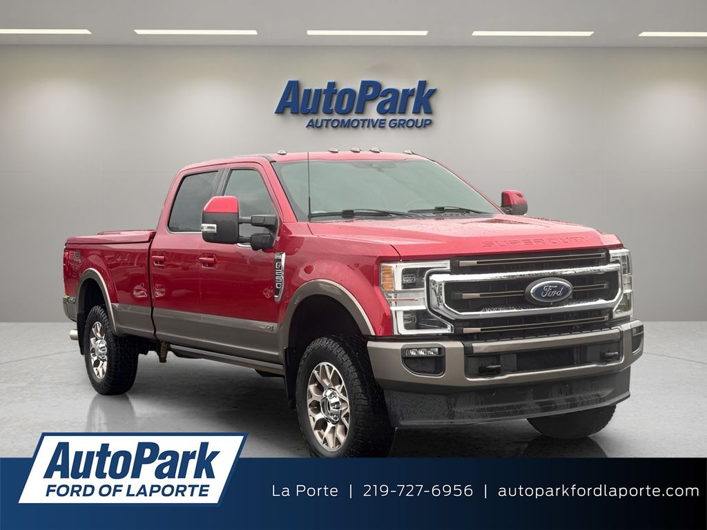 Rapid Red Metallic Tinted Clearcoat 2022 Ford F-250 Super Duty King Ranch Crew Cab 4WD Pickup Truck Four-Wheel Drive Automatic