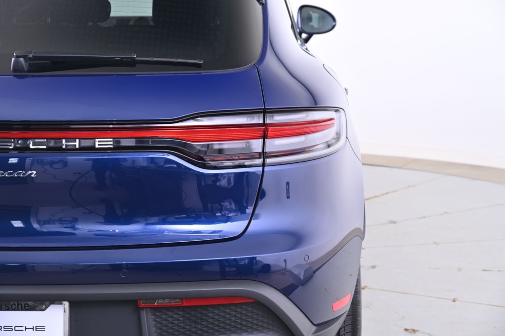 2024 Porsche Macan  14