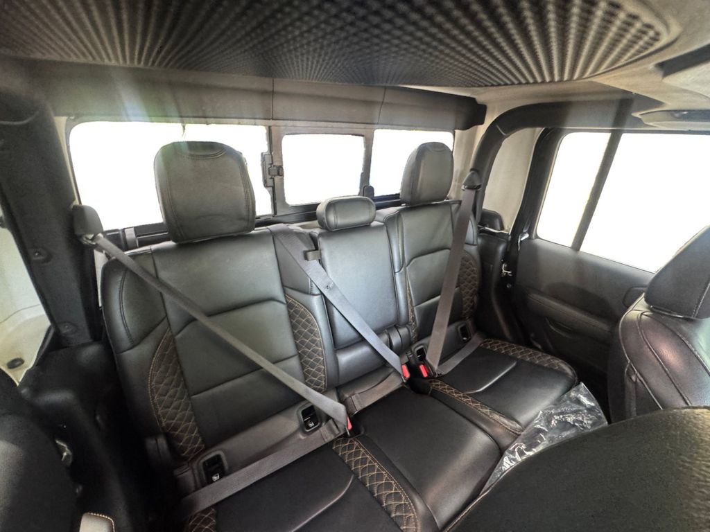 Used Car 2023 Jeep Gladiator  Overland For Sale Under $35,000 In Round Rock, Texas