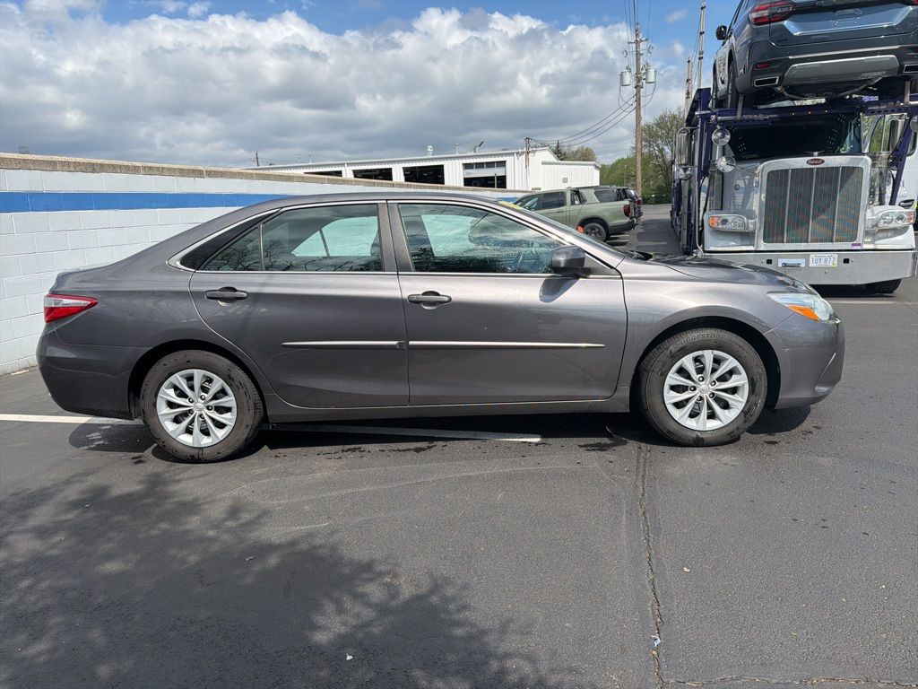 Thumbnail: 2016 Toyota Camry - 6