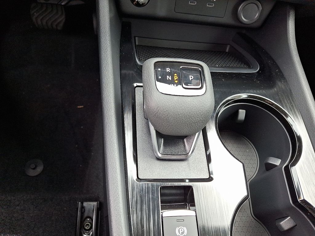 2026 Nissan Rogue — photo 10