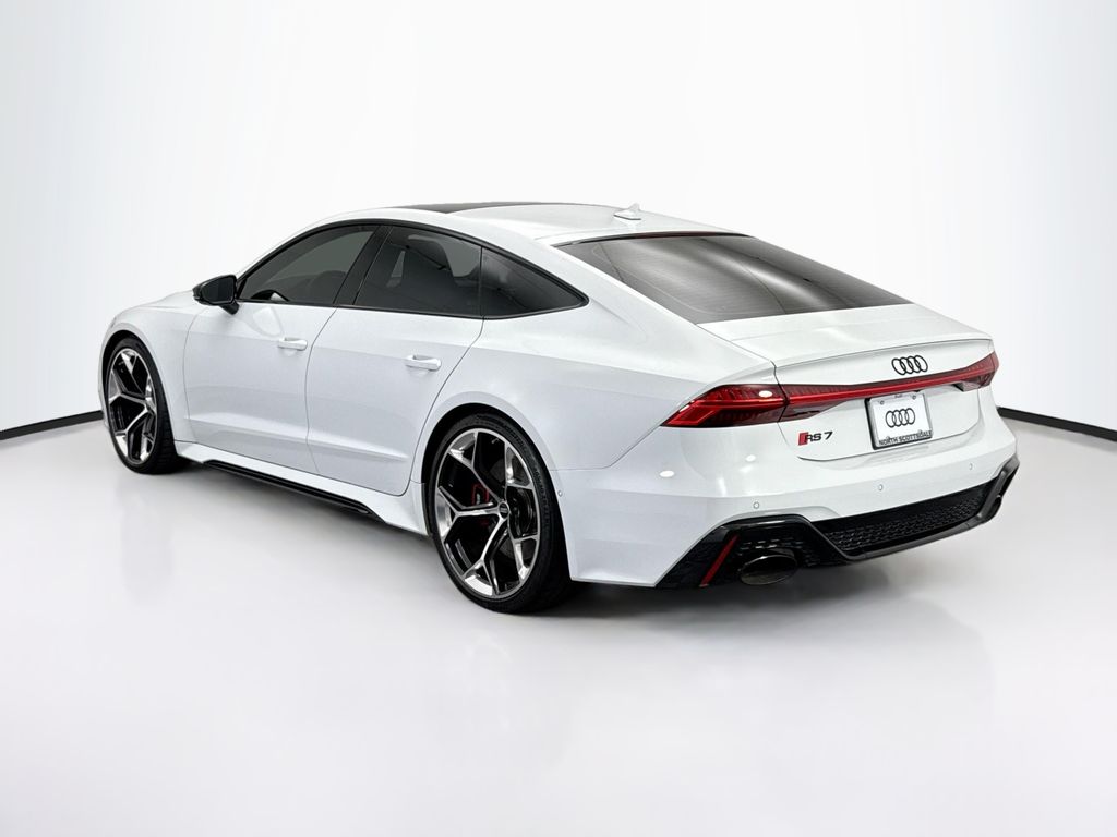 Thumbnail: 2024 Audi RS 7 - 7