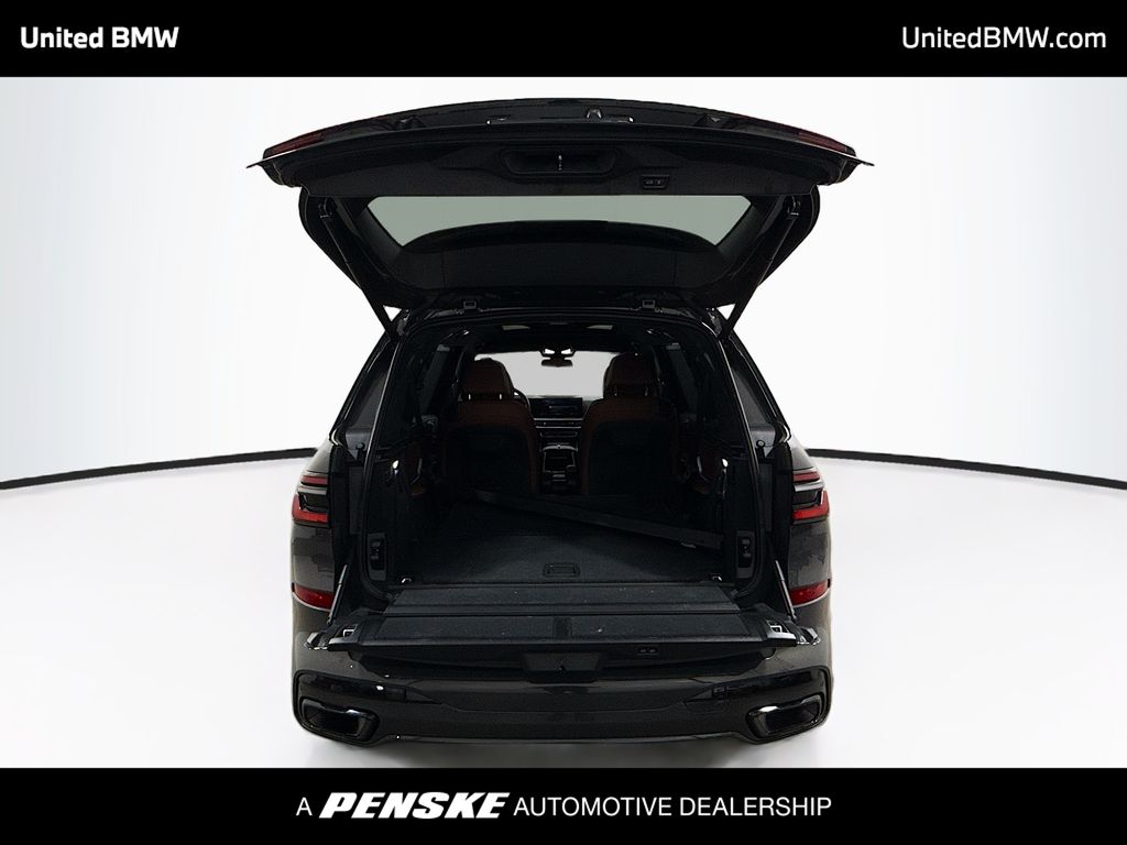 Thumbnail: 2024 BMW X7 - 14