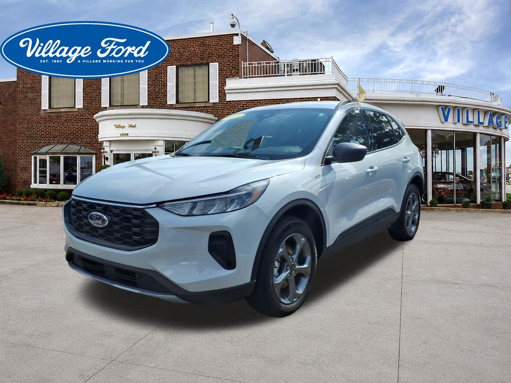 Silver Metallic 2025 Ford Escape SUV / Crossover All-Wheel Drive 8-Speed Automatic
