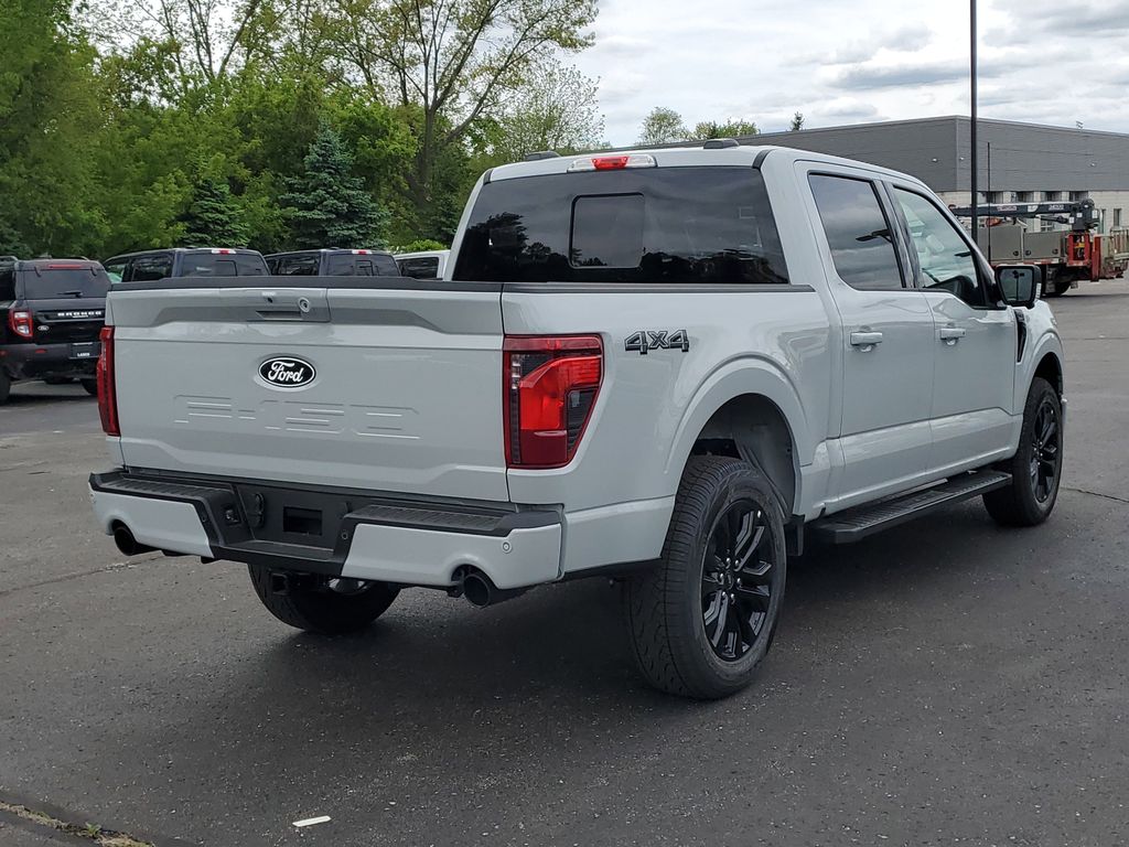 View vehicle photo 4