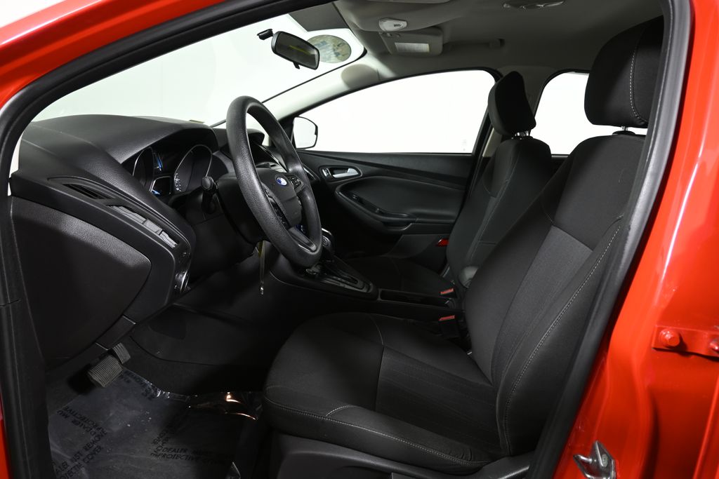 Thumbnail: 2015 Ford Focus - 3