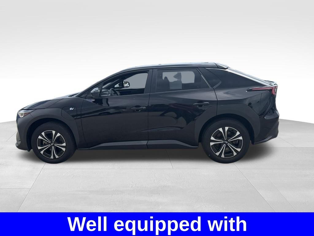 View vehicle photo 3