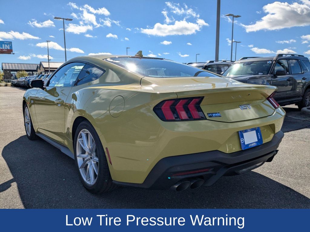 2025 Ford Mustang GT Premium Fastback