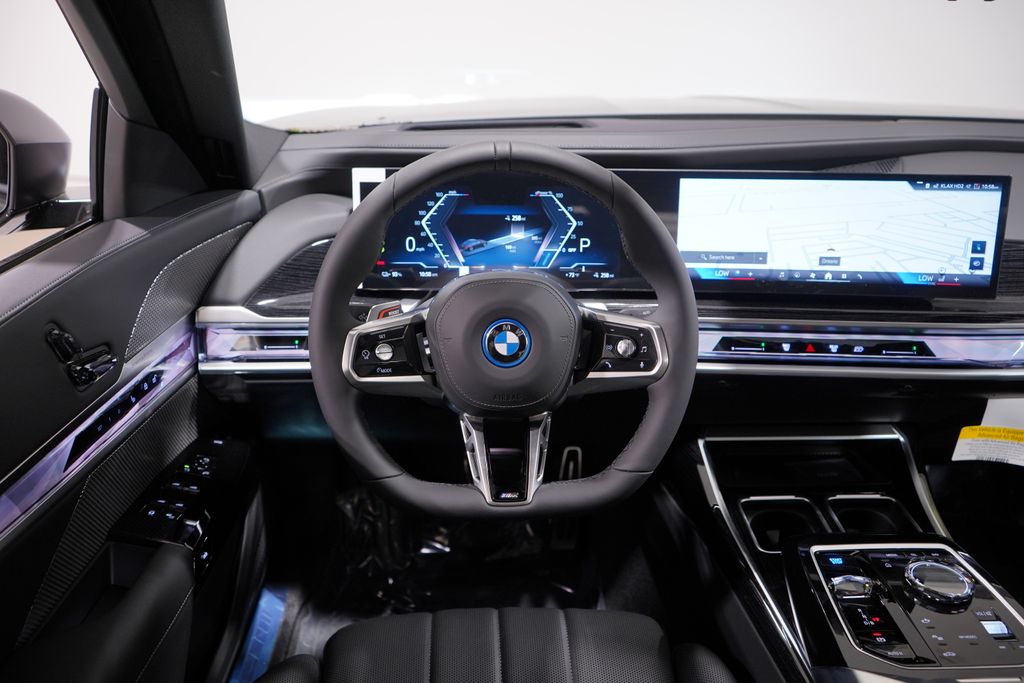 Thumbnail: 2025 BMW i7 - 11