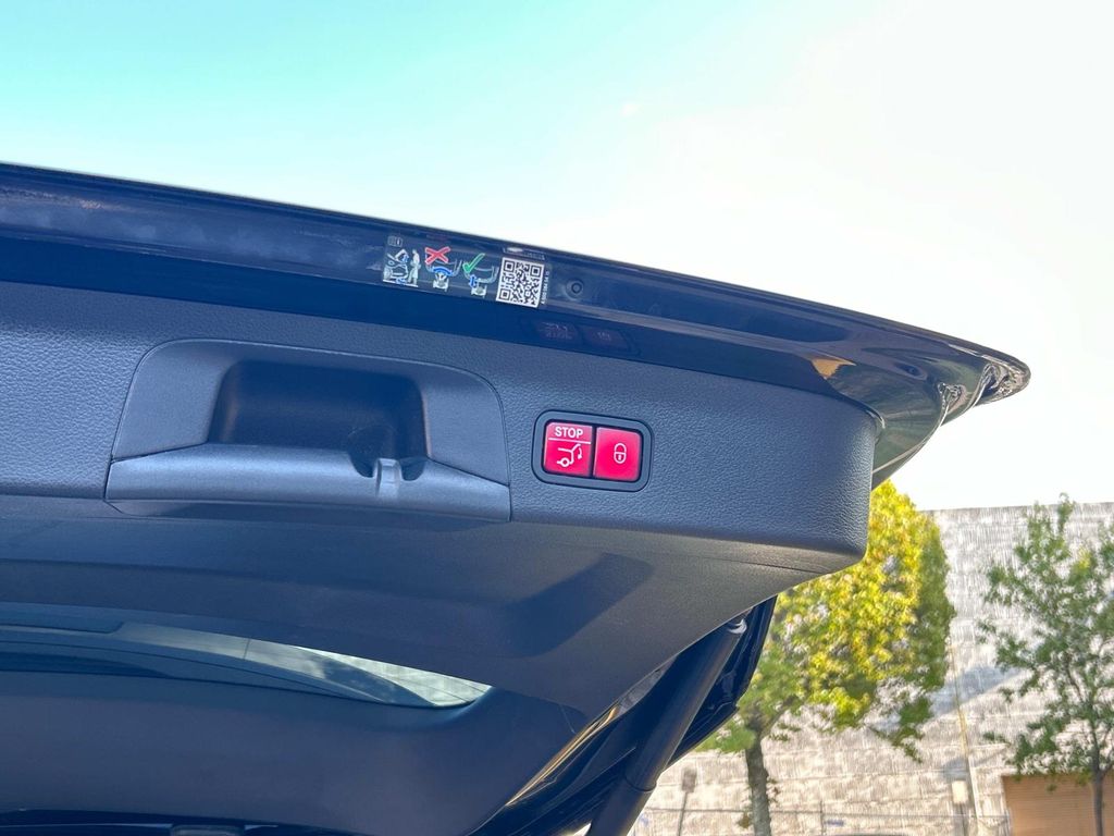 Thumbnail: 2022 Mercedes-Benz GLS - 31