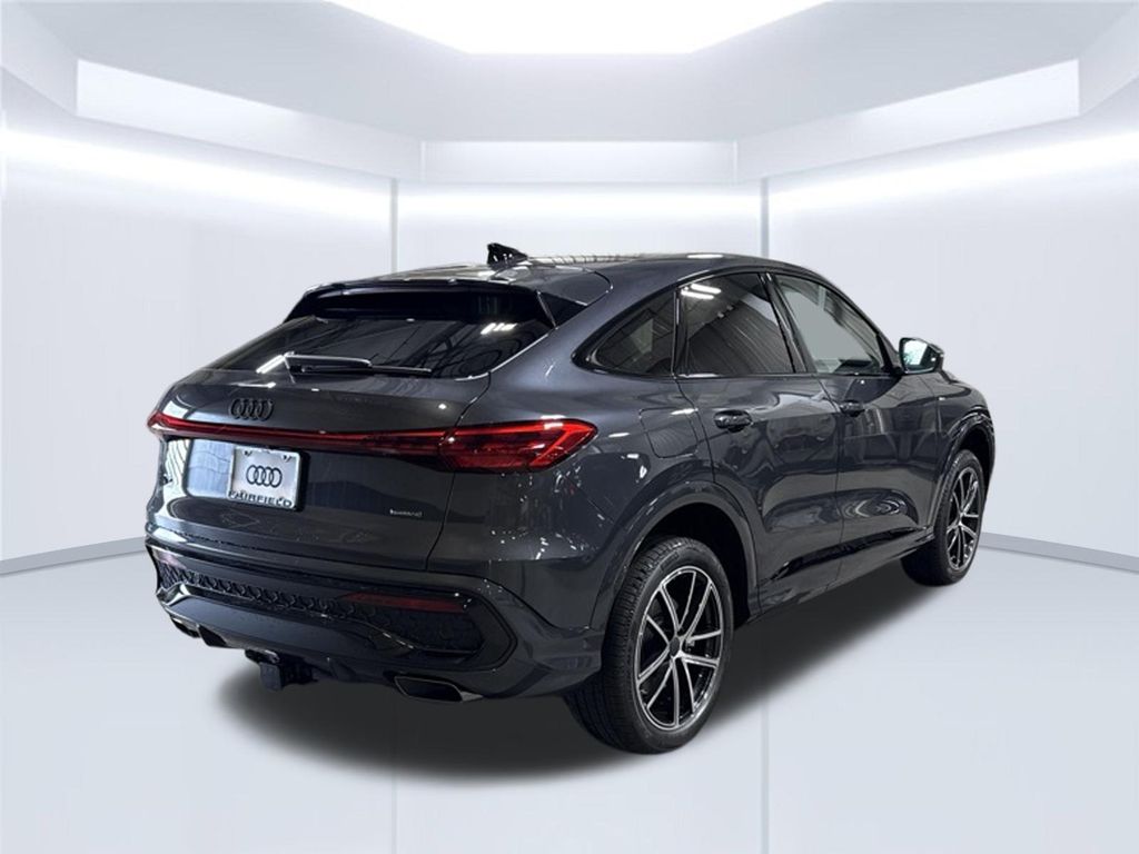 Thumbnail: 2026 Audi Q5 - 5